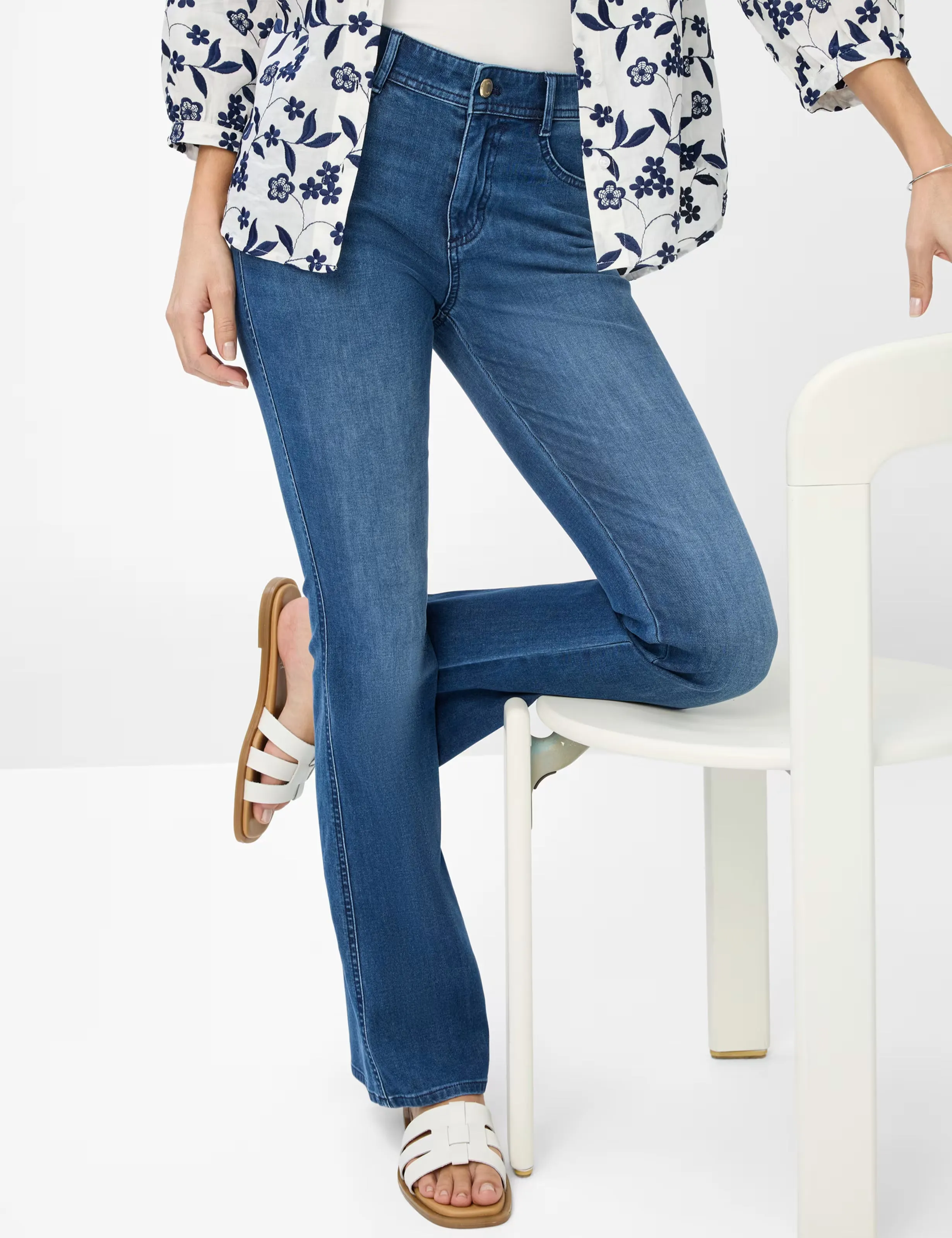 Brax Shakira Free to Move Slim Bootcut Jean