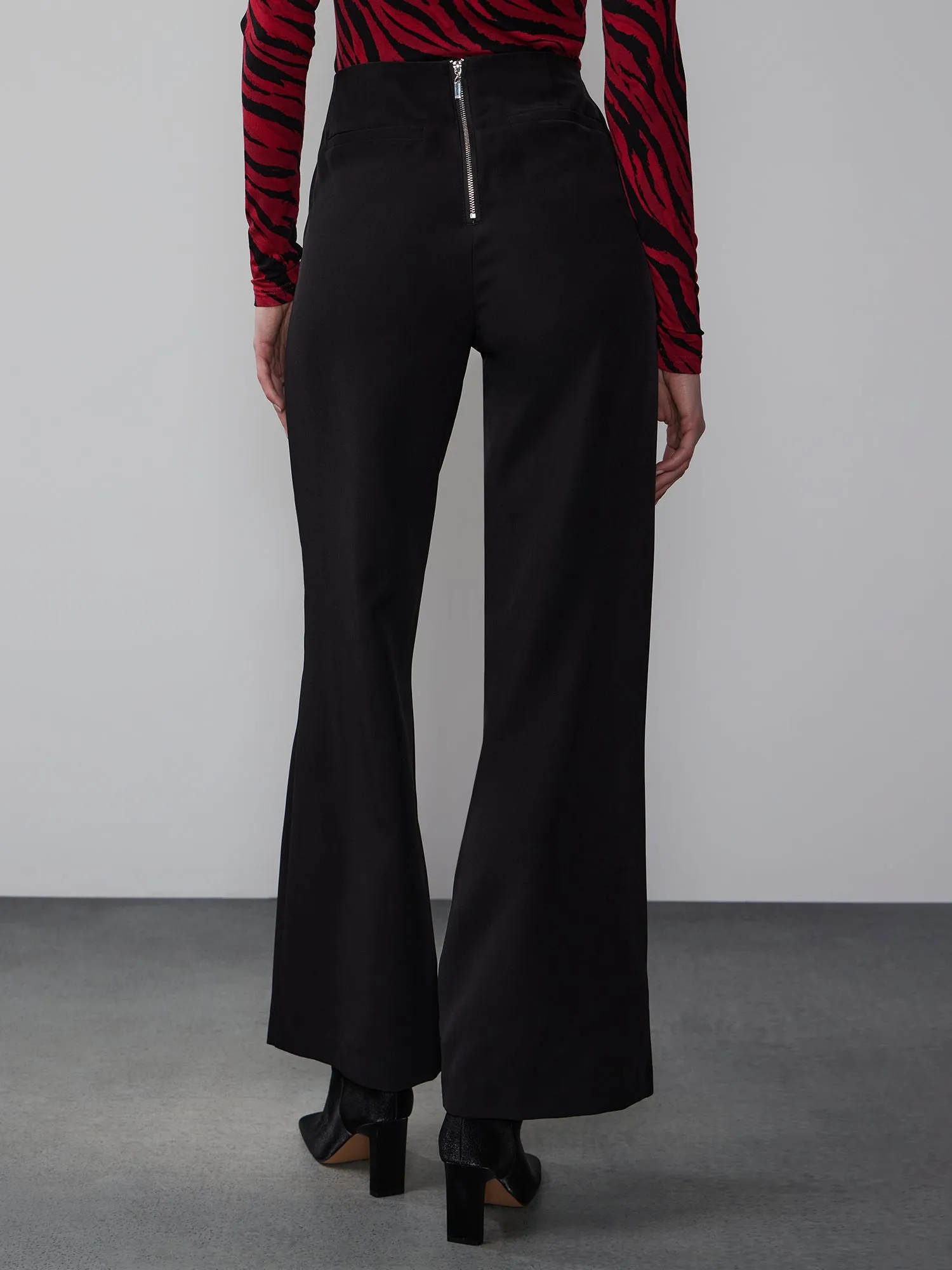 Petite Fit To Flatter Flared Seamed Pant