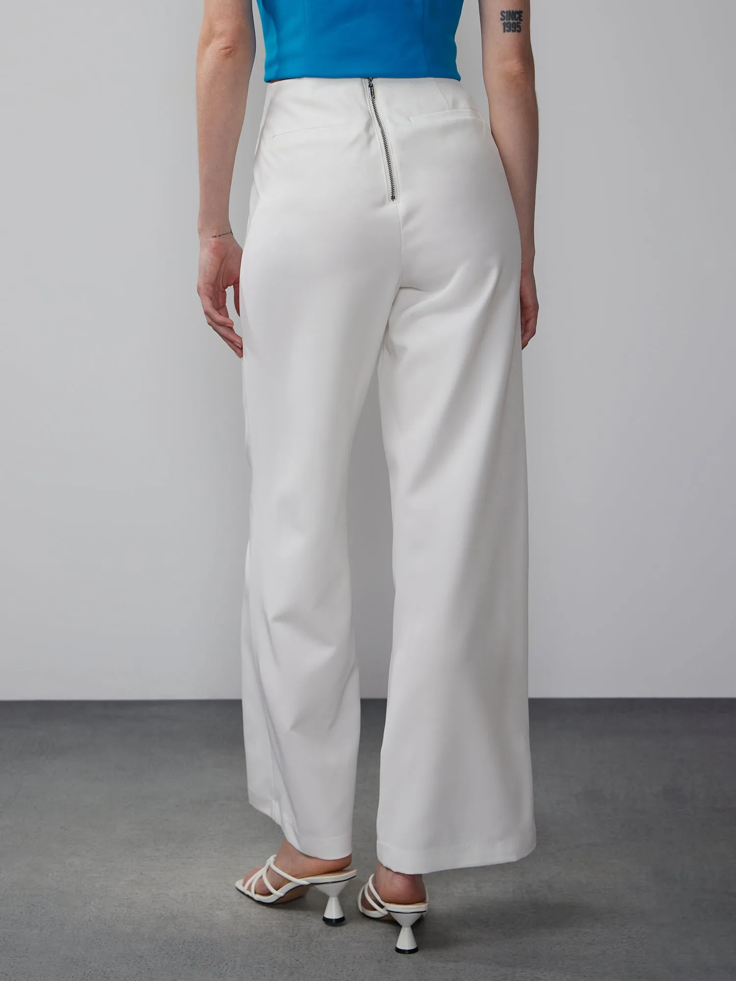 Petite Fit To Flatter Flared Seamed Pant
